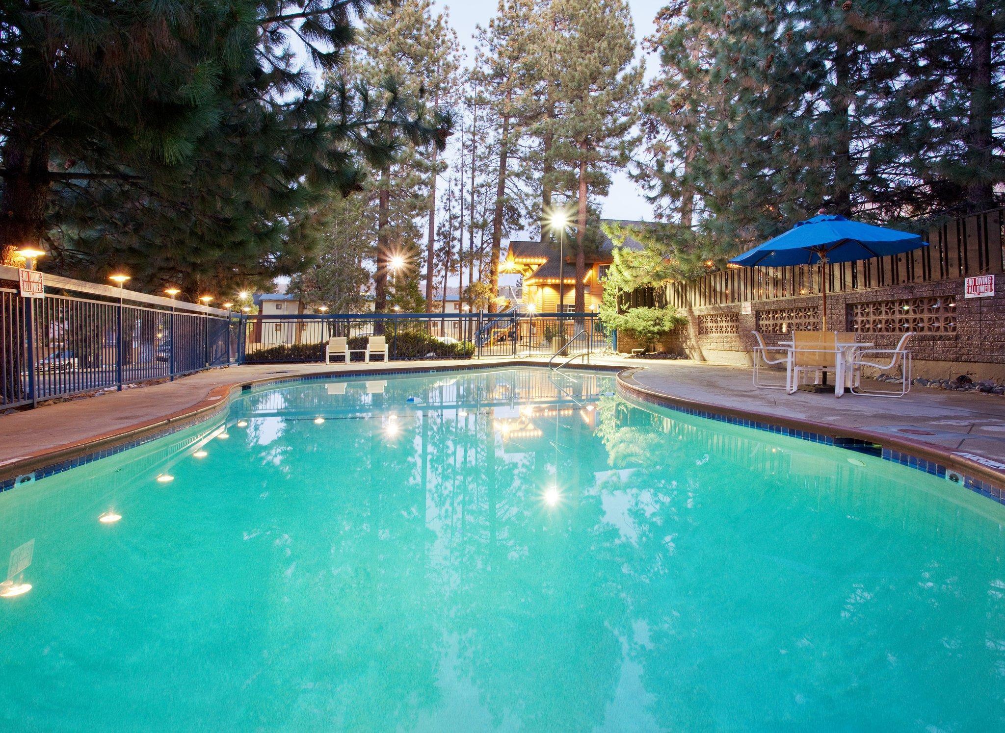 Holiday Inn Express South Lake Tahoe By Ihg Exterior photo