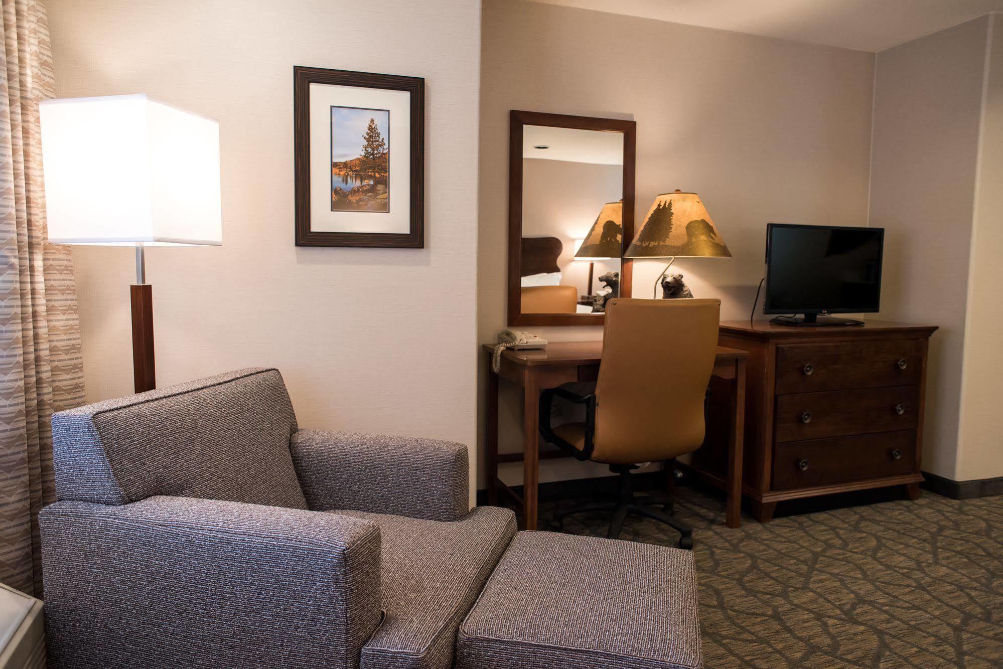 Holiday Inn Express South Lake Tahoe By Ihg Exterior photo